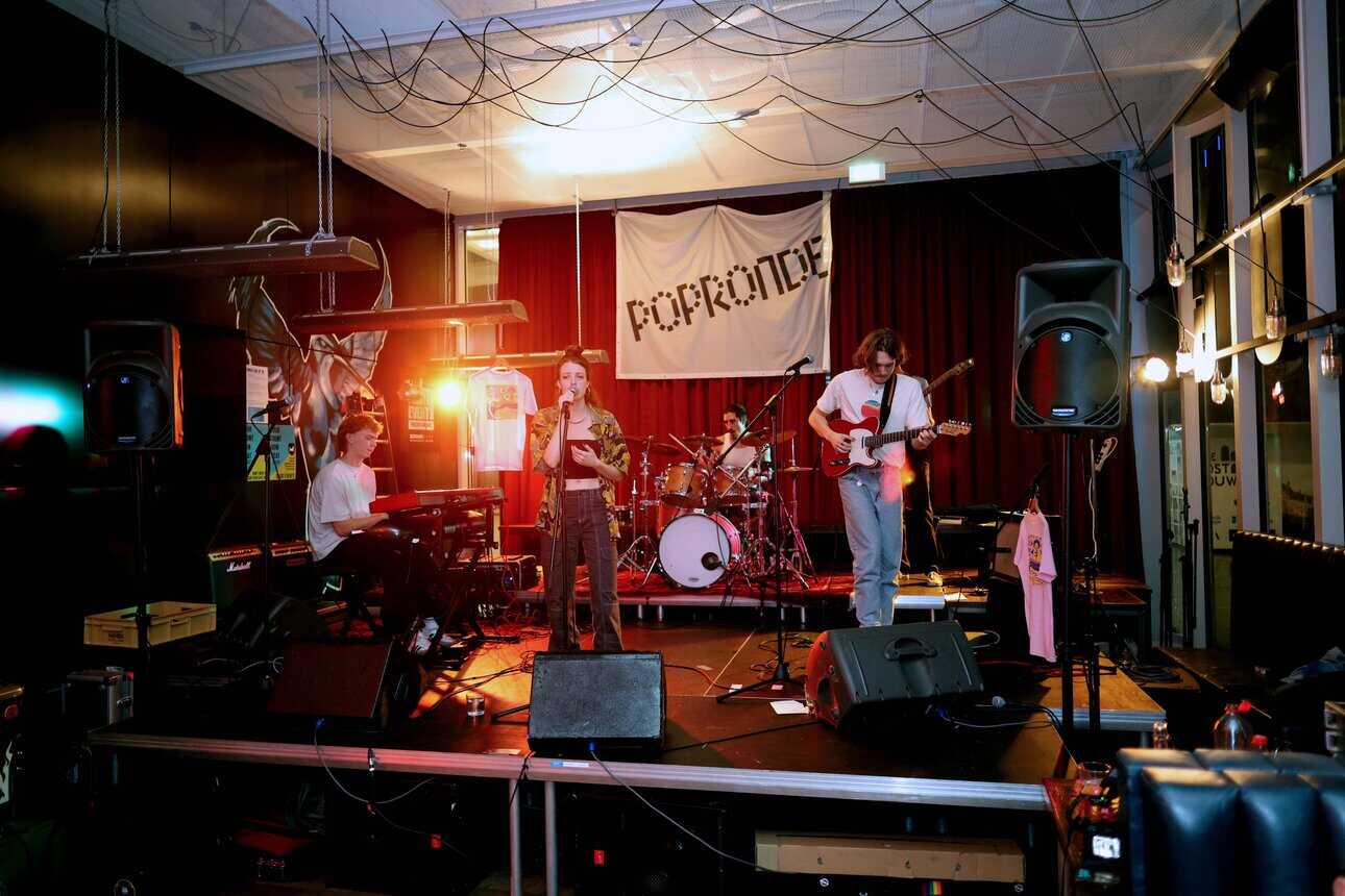 Popronde Rotterdam co-hosts a stage at Club Uniek on 17 July during Eendracht Festival, featuring emerging local talent in a free evening showcase.